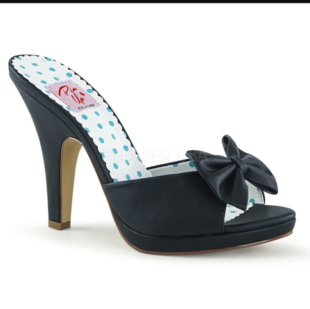 Peephole Siren Heels Size 6